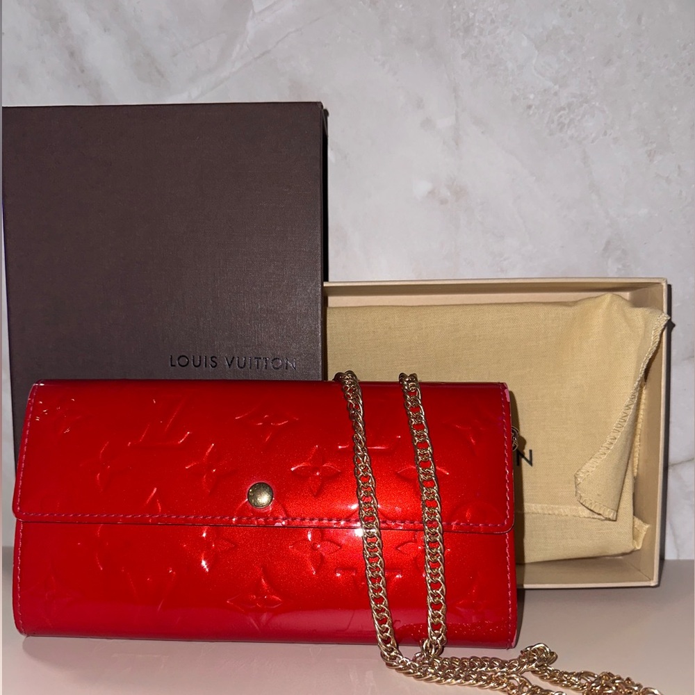 🚨Louis Vuitton Cherry Red Vernis Wallet on a chain with box, dustbag and papers
